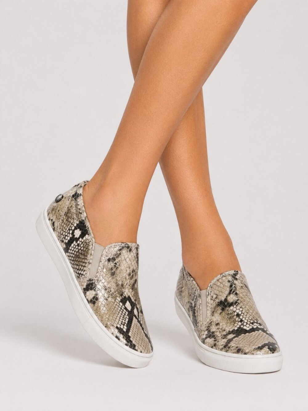NWOT Steve Madden Snakeskin Slip-Ons Women's Size 9